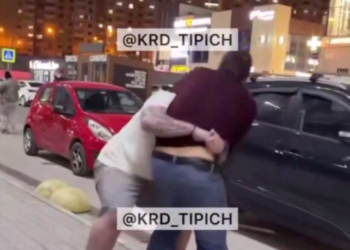 В Новороссийске разгорелся конфликт из-за удара картонкой по автомобилю