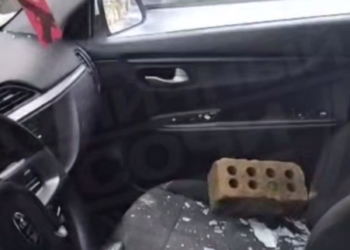 В Сочи нашли зловещее такси с брызгами крови и кирпичом внутри