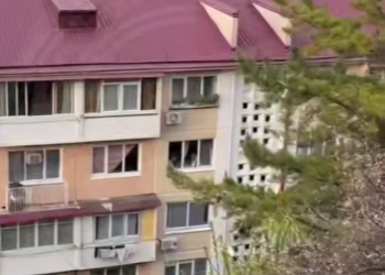 «Самосуд зумеров»: в Сочи подростки устроили погром из-за «наркопритона»