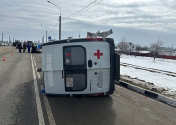 В Успенском районе скорая помощь перевернулась после ДТП с трактором