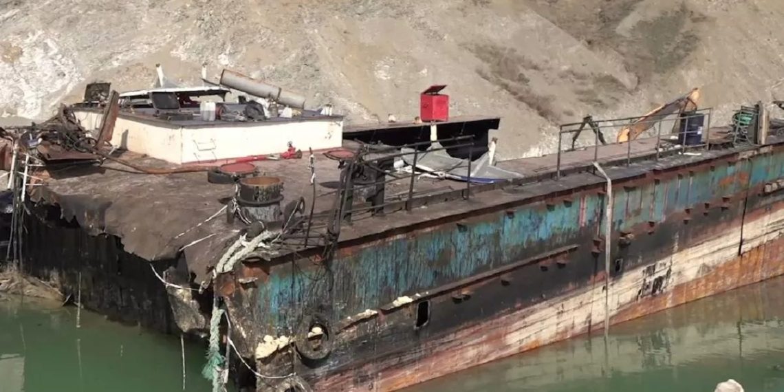 На Кубани завершается демонтаж танкера «Волгонефть-239»