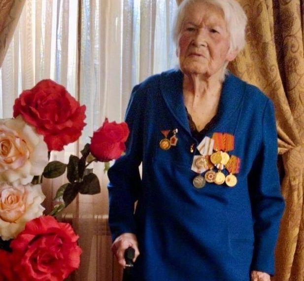 Ветеран тыла из Сочи отметила вековой юбилей в кругу семьи и близких