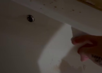 В Краснодаре на улице Есенина поселился коммунальный полтергейст