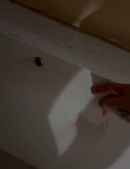 В Краснодаре на улице Есенина поселился коммунальный полтергейст