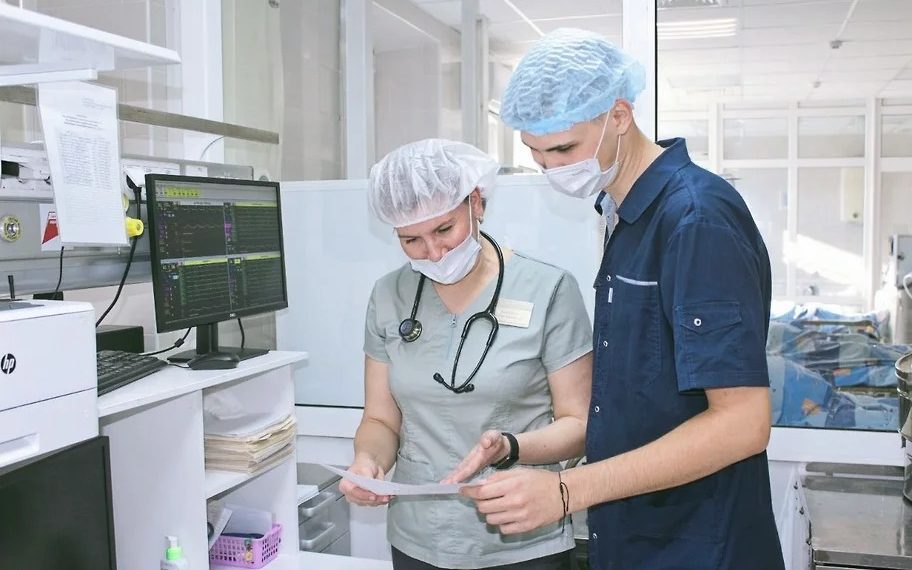 Пострадавшего от укусов хаски ребенка в Сочи готовят к реконструктивной операции