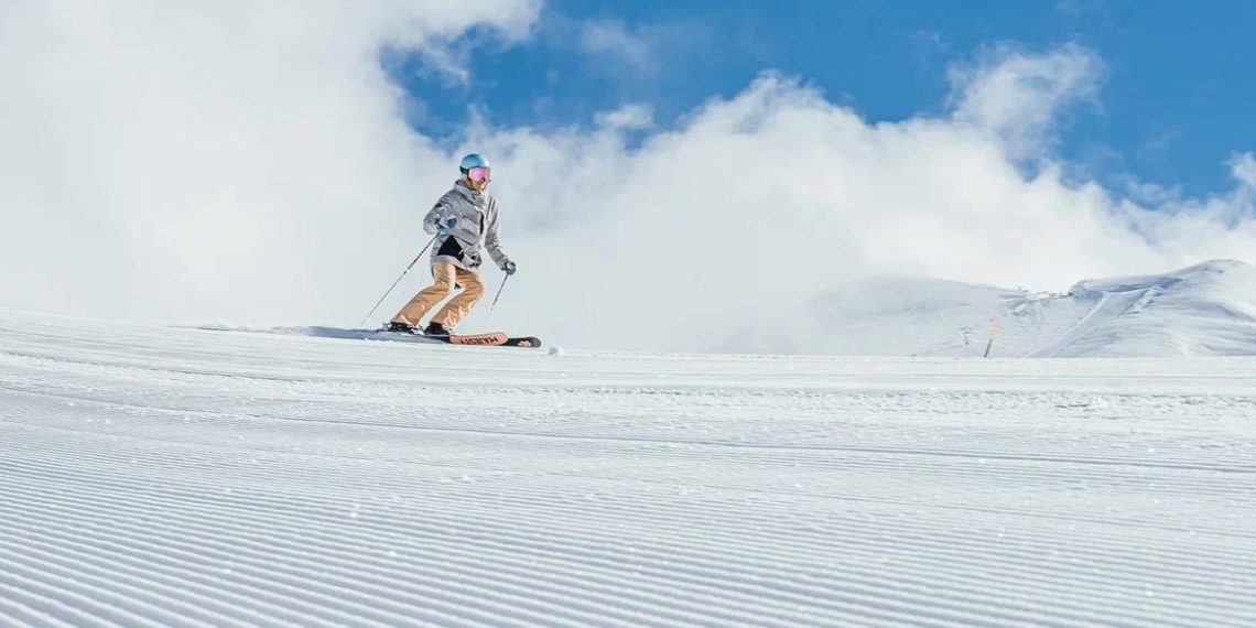 В Сочи закрыли лыжные трассы из-за угрозы лавин