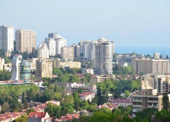 Новую школу в Лазаревском районе Сочи построили почти на 70%