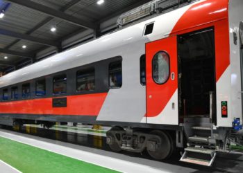 На Кубани тестируют новый ж/д вагон с просторными купе и столиками