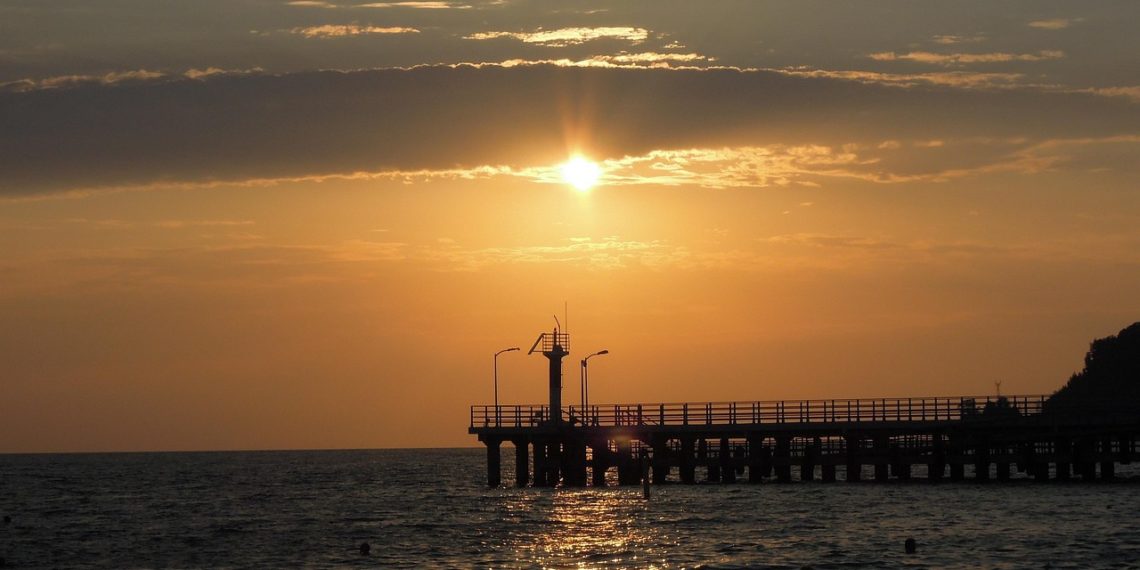 Ученые предупредили о риске загрязнения Сочи мазутом к лету