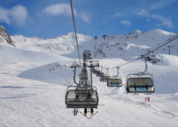 Горнолыжный сезон продлится до апреля в Сочи благодаря снегу