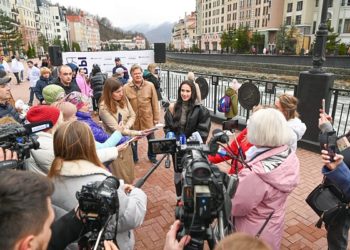 Губерниев отреагировал на появление медали Загитовой на Аллее славы в Сочи