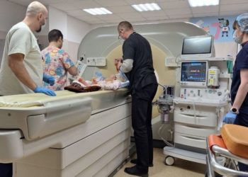 Мальчик из Сочи борется за восстановление после нападения хаски