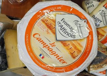 В Сочи бросили в костер 110 кг сыра и колбас из Евросоюза