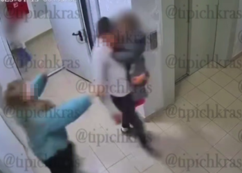 Жители Краснодара жалуются на дебоширов в многоэтажке: «Детей жалко»