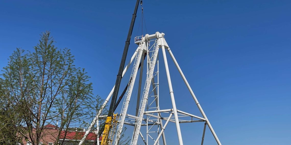 В Сочи Парке монтируют новое колесо обозрения с 30 кабинками