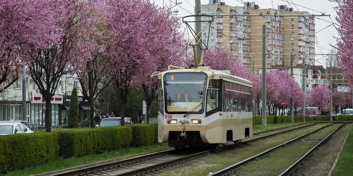 Движение трамваев в Краснодаре изменят из-за ремонта путей