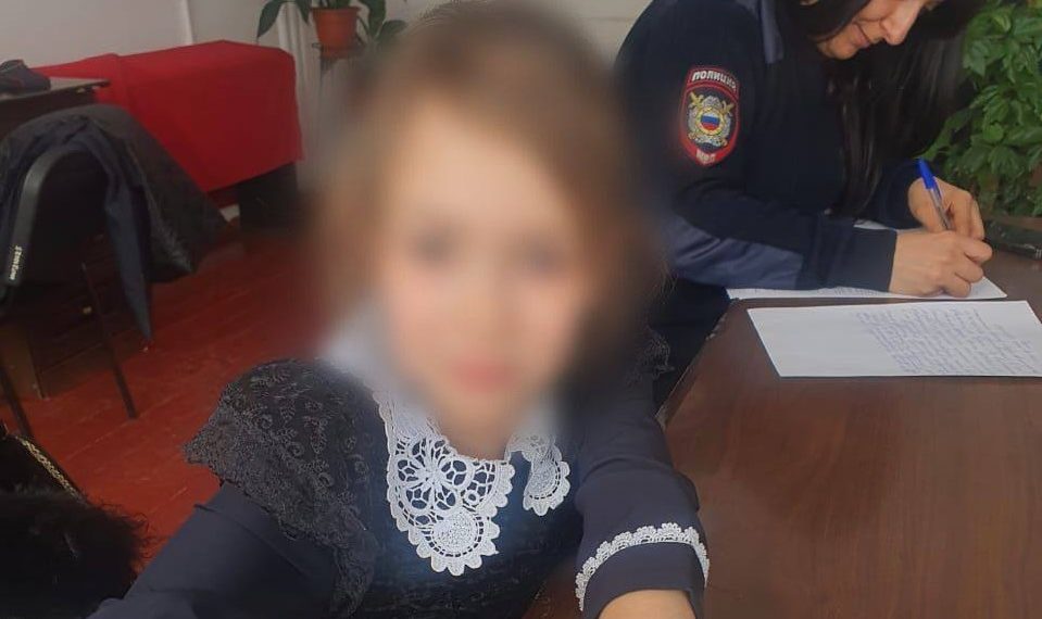 На Кубани семилетняя девочка отказалась возвращаться домой к пьющей матери