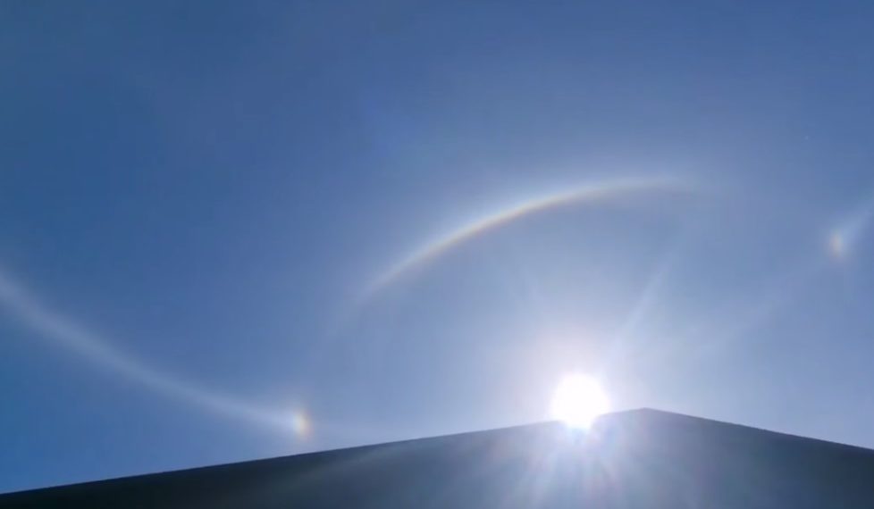 В Сочи сняли на видео гало 11 апреля