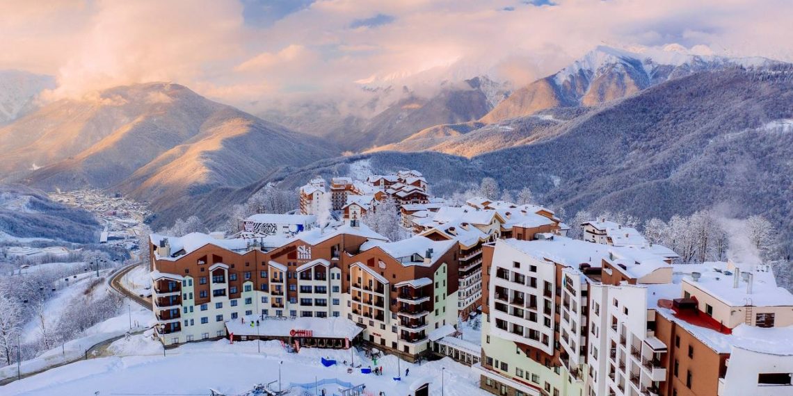 Прошунин: за зимний сезон Сочи принял более 2,1 млн туристов