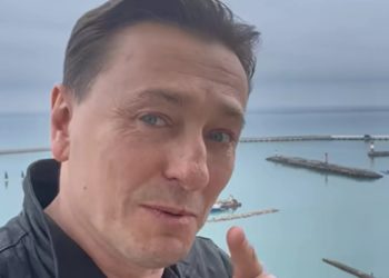 Актер Безруков опубликовал снятое в Сочи видео