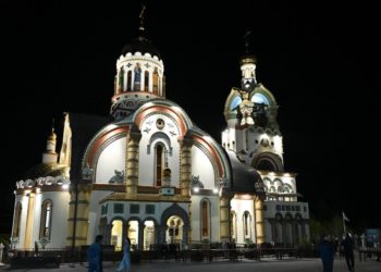 Прошунин поздравил сочинцев с Пасхой