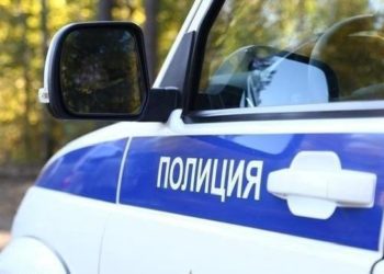 Пьяные супруги устроили драку на детской площадке в Краснодаре