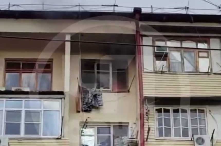 В результате пожара в Адлерском районе Сочи пострадал один человек