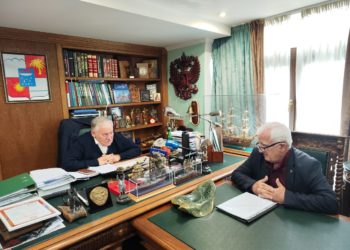 Константин Затулин обсудил с сочинцами парковки и ремонт дорог