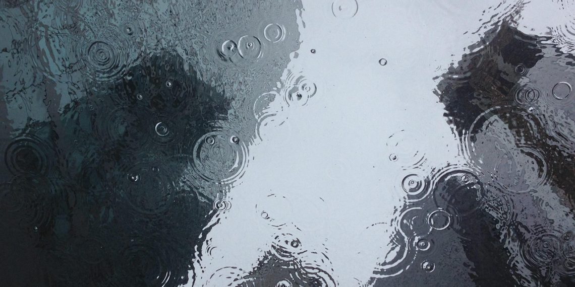 Краснодарцы страдают от регулярных прорывов канализации в жилом комплексе