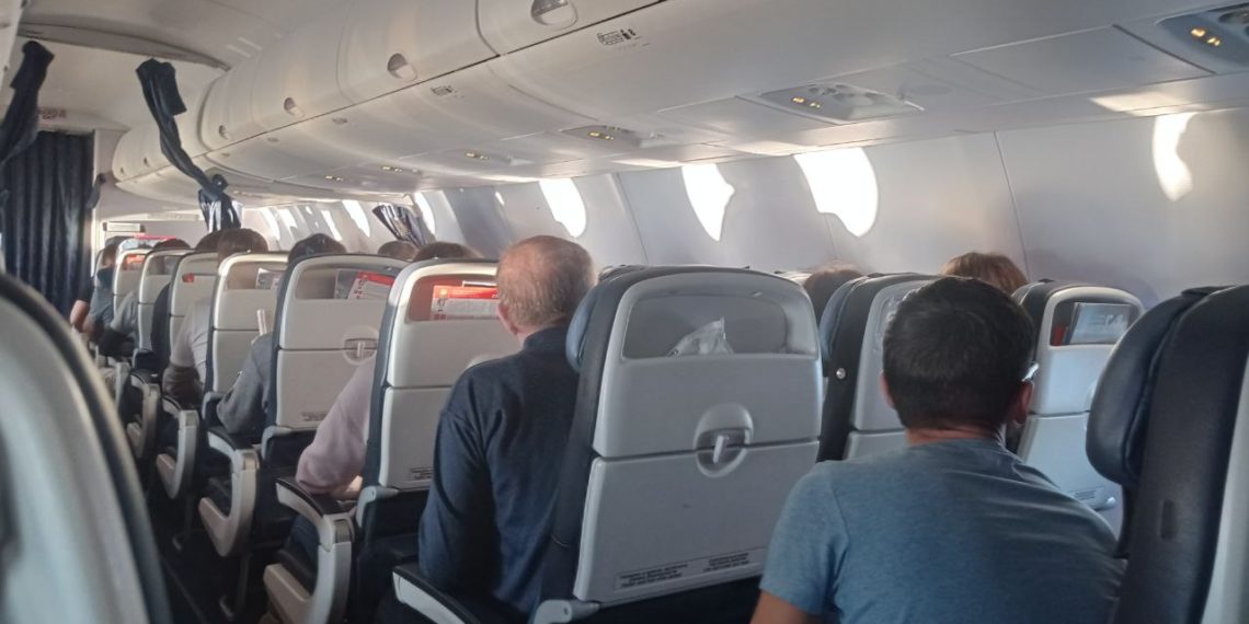 Рейс Utair Тюмень – Сочи вернулся в аэропорт из-за отказа системы управления