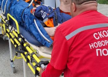 Девушка сорвалась со скалы в Мысхако: спасатели оперативно эвакуировали её