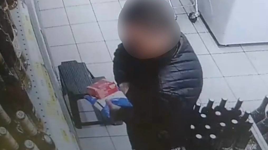 В Сочи мужчина украл товар в магазине, но затем вернулся и оплатил его