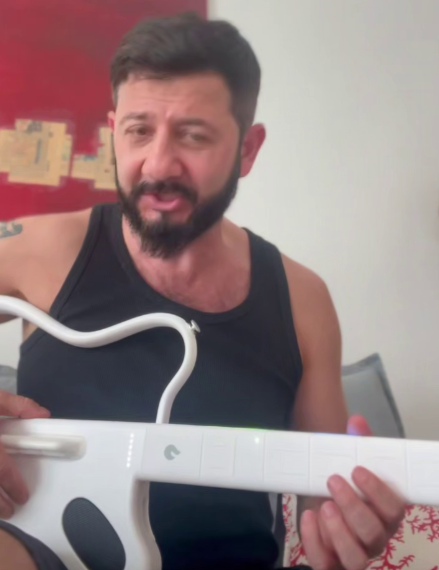 Уроженец Сочи Михаил Галустян официально объявил о разводе после 18 лет брака