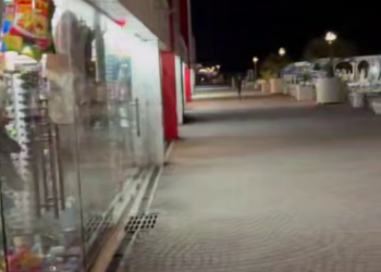 Андрей Григорьев-Апполонов удивлён безлюдными улицами Сочи. Но есть нюанс