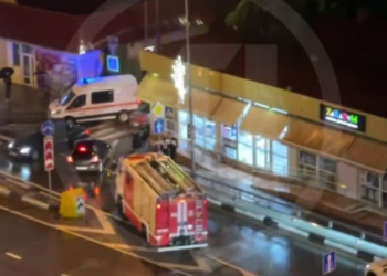 ЧП на улице Ленина в Сочи: экстренные службы перекрыли движение