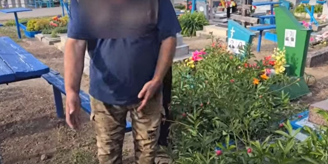 Двое краснодарцев воровали пионы с кладбищ и продавали их