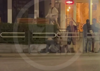 В Сочи мужчины устроили боксёрский турнир на улице Чебрикова