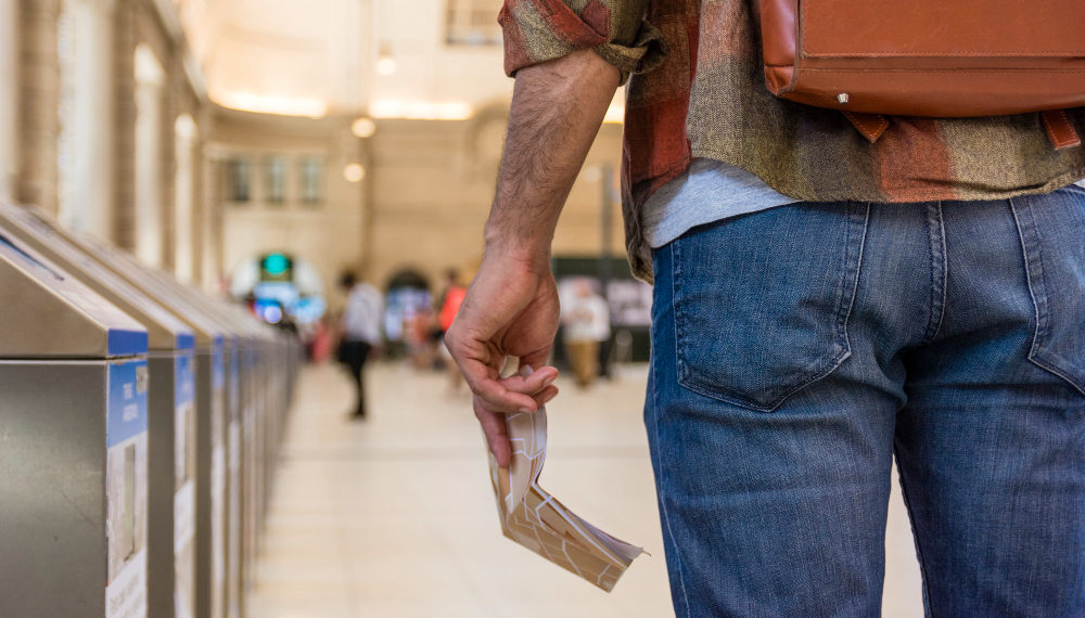 В Сочи разоблачена сеть, легализовавшая 70 иностранцев с фальшивыми документами