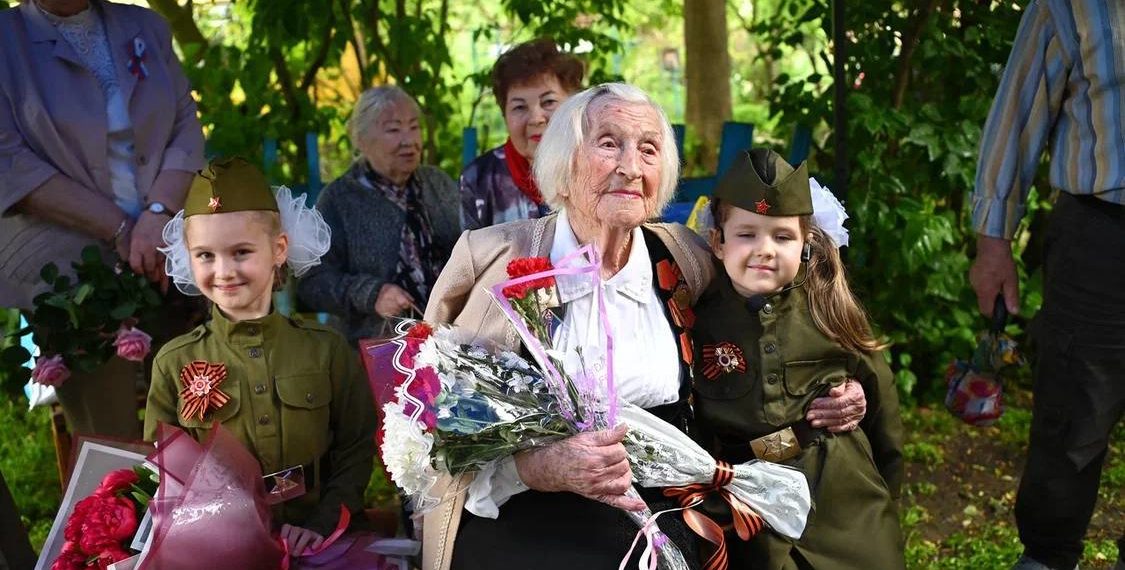 В Краснодаре отметили 101-летие ветерана Великой Отечественной войны Гонтарь