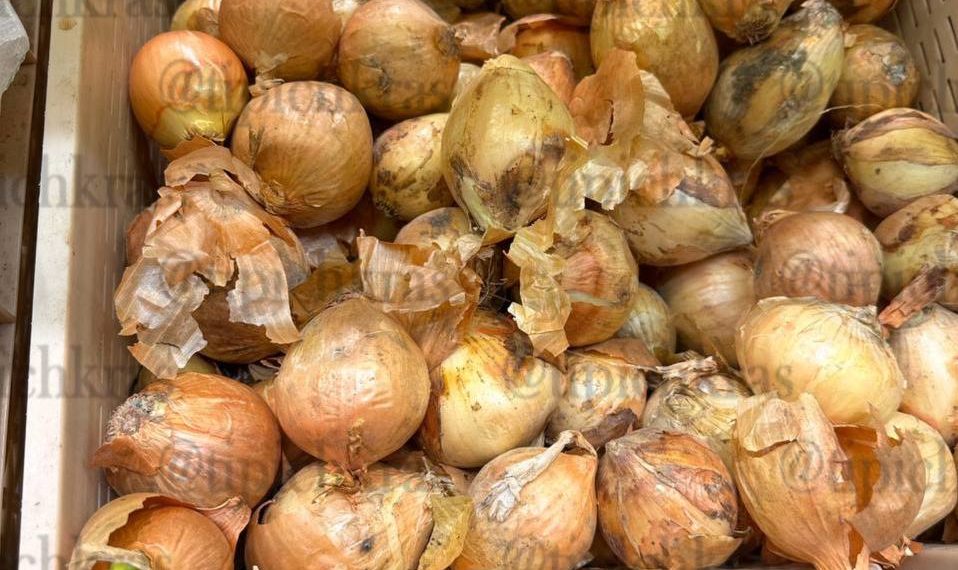 Жители Краснодара возмущены ценами на лук и картофель в мае 2025 года