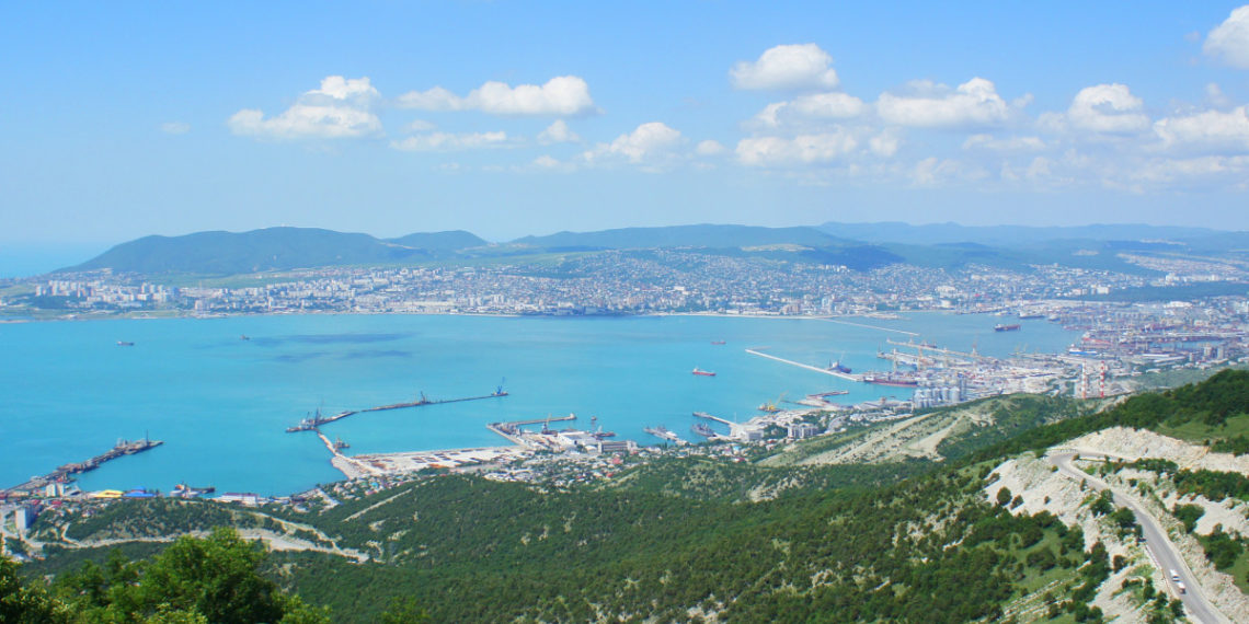 В Новороссийске объявили угрозу атаки безэкипажных катеров