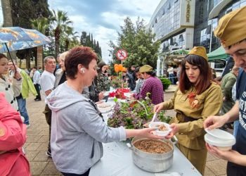 В Сочи широко отмечают 80-летие Победы: полевые кухни, концерты и массовые акции