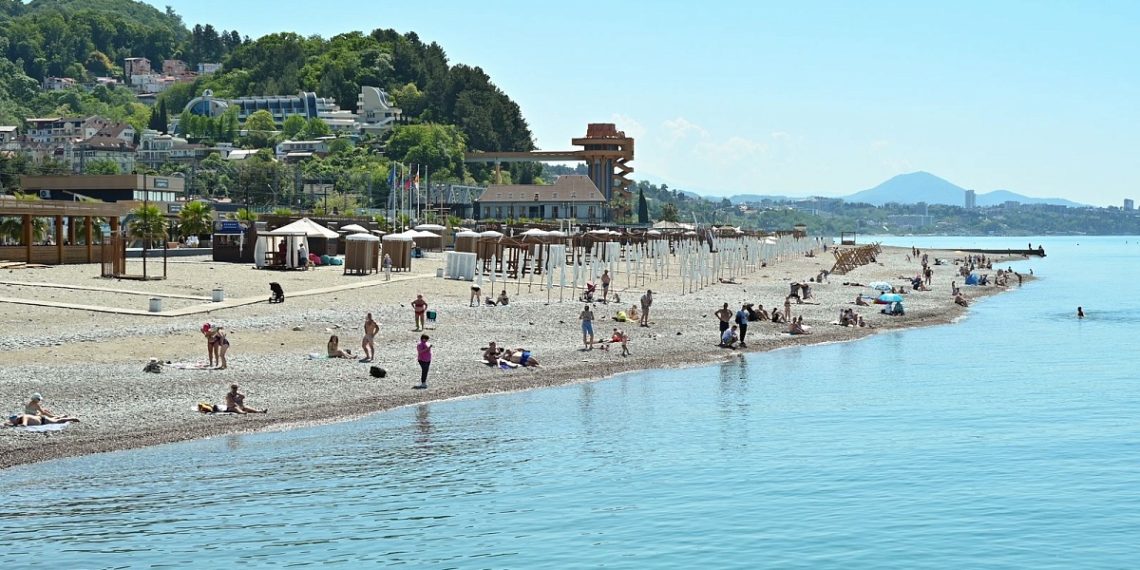 Подготовленные пляжи в Сочи занимают 41 километр побережья