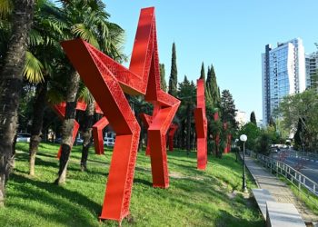 В Сочи сохранят патриотические арт-объекты к 80-летию Победы