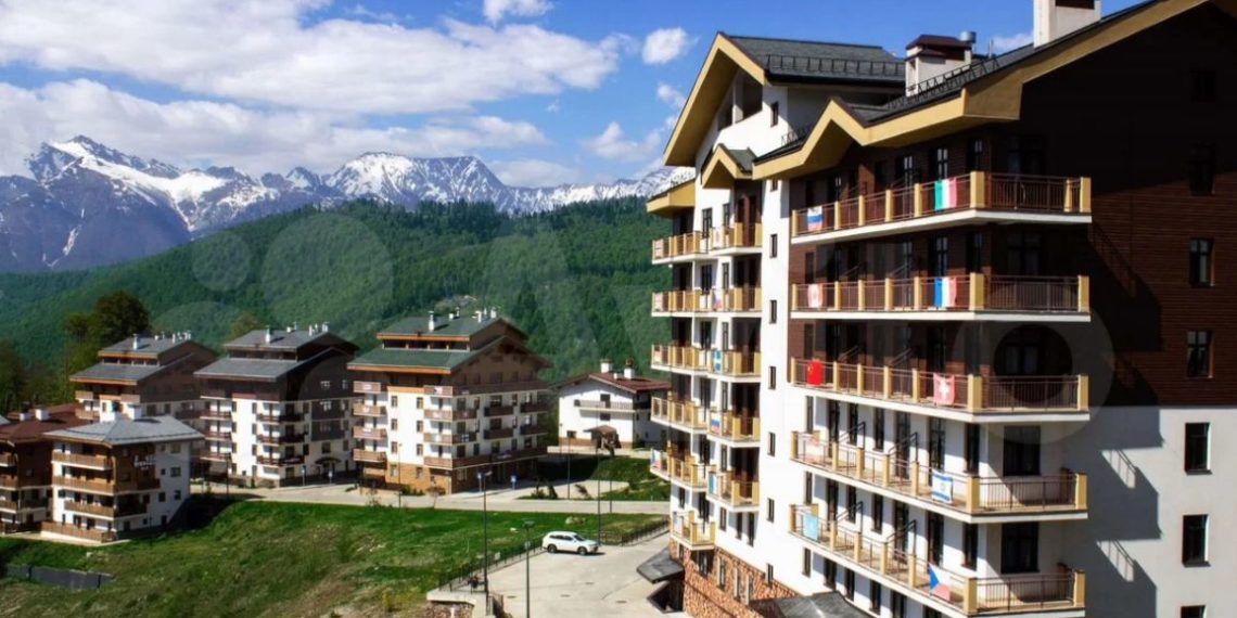 Продается гостиничный комплекс на Роза Хутор с видом на горы за 4 млрд рублей