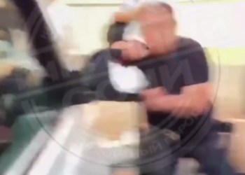 Конфликт в аэропорту Сочи: водителя избили при пассажирах