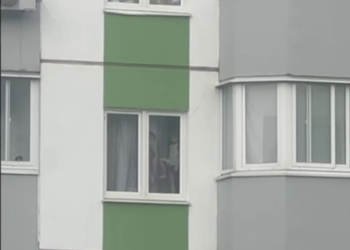Жители Краснодара в шоке: дети пытались открыть окно на 15-м этаже