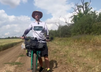 Исполнить мечту и спасти ребёнка: велосипедист с Кубани отправился к Байкалу