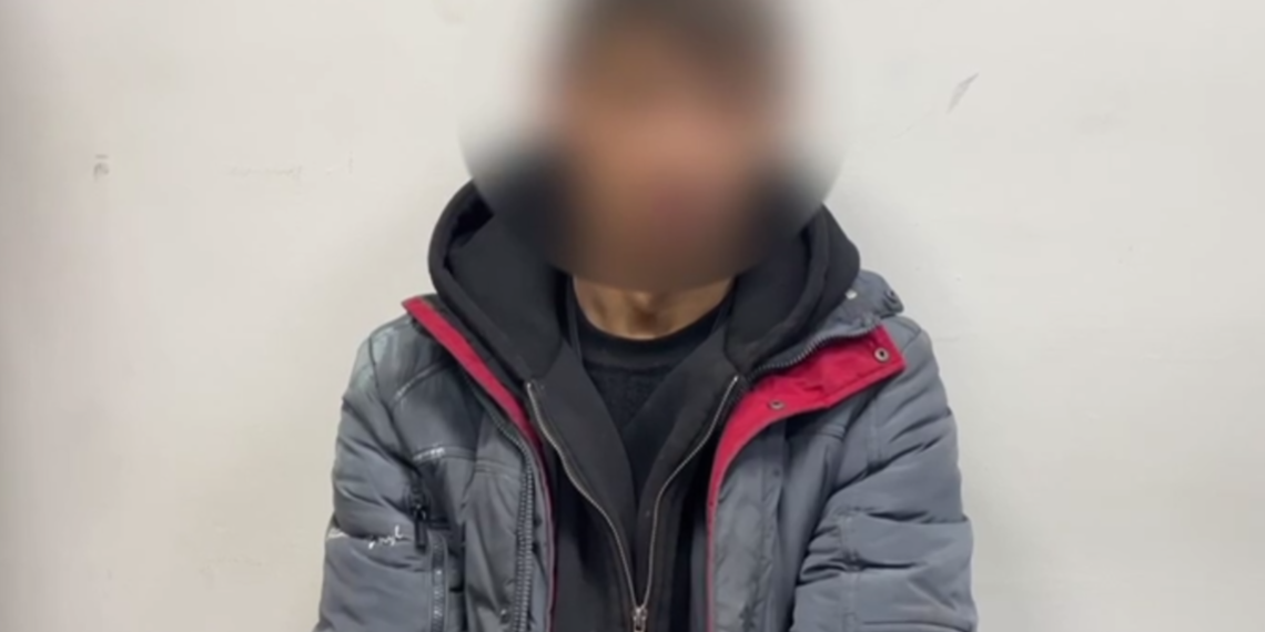 В Краснодаре задержан манерный мужчина, ездивший в трамваях в женской одежде