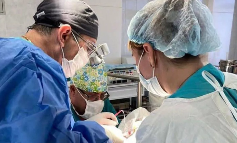 В Новороссийске врачи спасли девочку, удалив из ее желудка гигантский ком волос